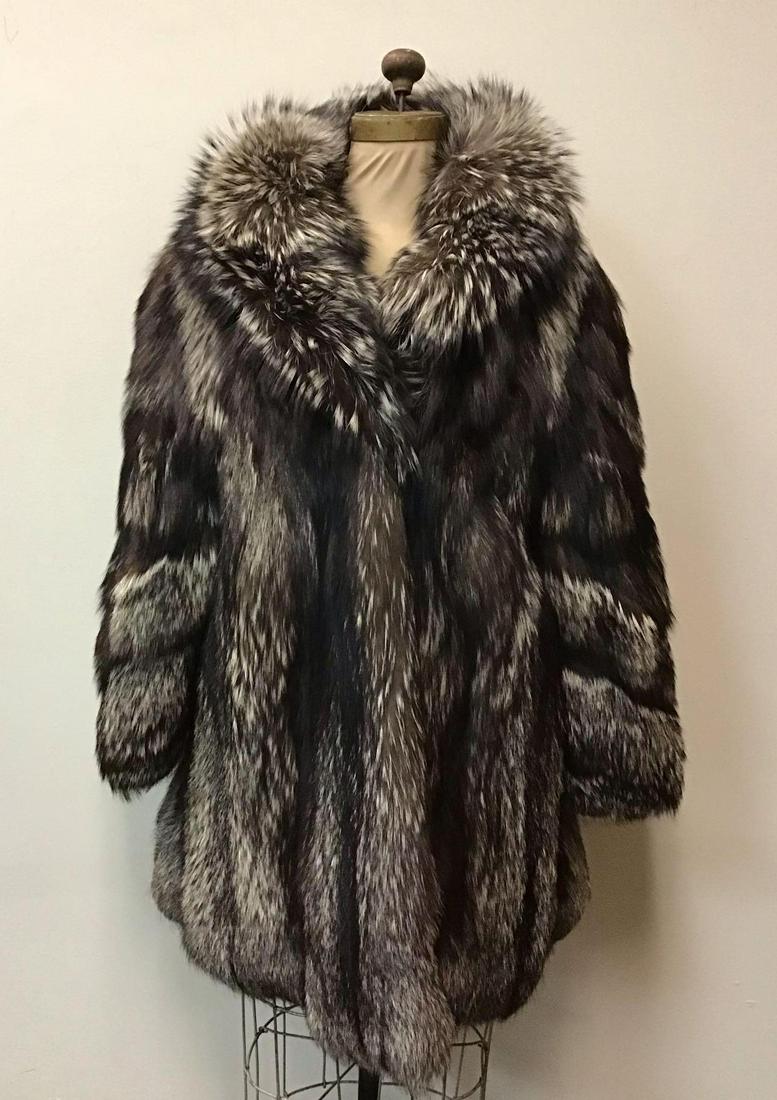 Fox Fur Coat Jacket Vintage Fashion (1 of 6)