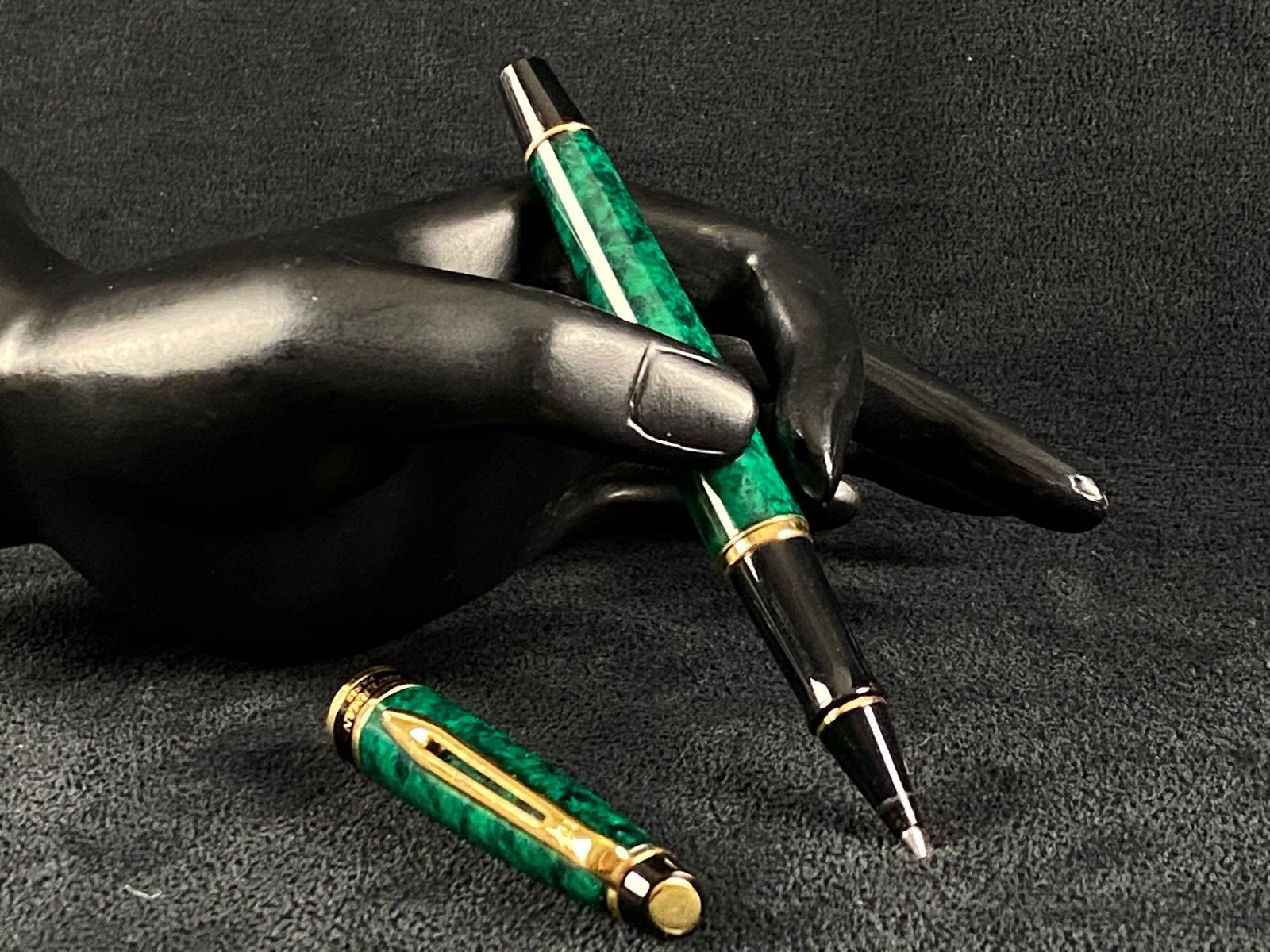 Luxury Waterman Laureat Green Marble & Gold Accent: The following Auction is for a designer pen, please view all our pictures they are part of our description . Pen includes everything seen in our pictures. Every item is tested researched and verified 