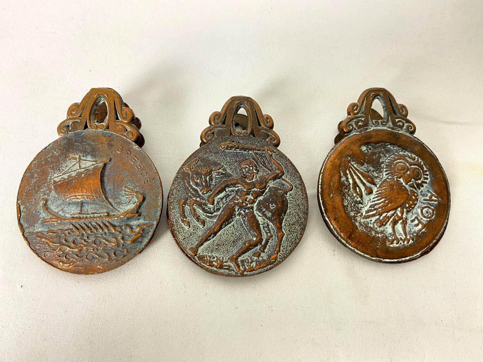 Vintage Greece - Olympia - Parthenon - Hercules Copper: Vintage Greece - Olympia - Parthenon - Hercules Copper Letter Clips All our vintage items are tested and researched prior to listing .Please view all our pictures they are part of the description. Hap