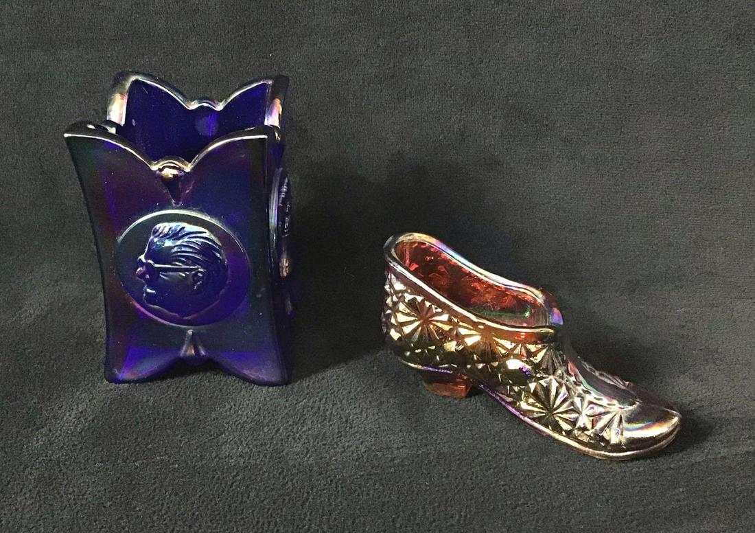 Carnival Glass Art Designer Joe Rice Lot: Carnival Glass Art Designer Joe Rice Lot . This is a lot of two carnival glass art pieces. They are in good condition with some known scuffs. There are no known chips or cracks. In total this lot cons