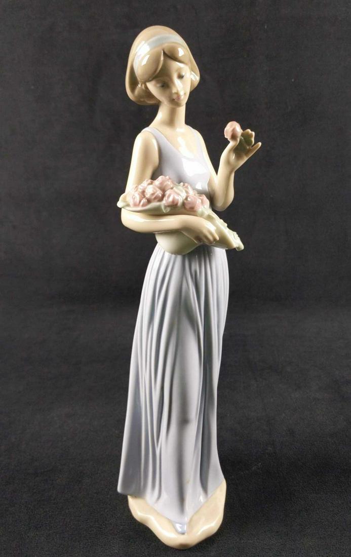 Nao Lladro Porcelain My Little Bouquet Spain Girl (1 of 6)