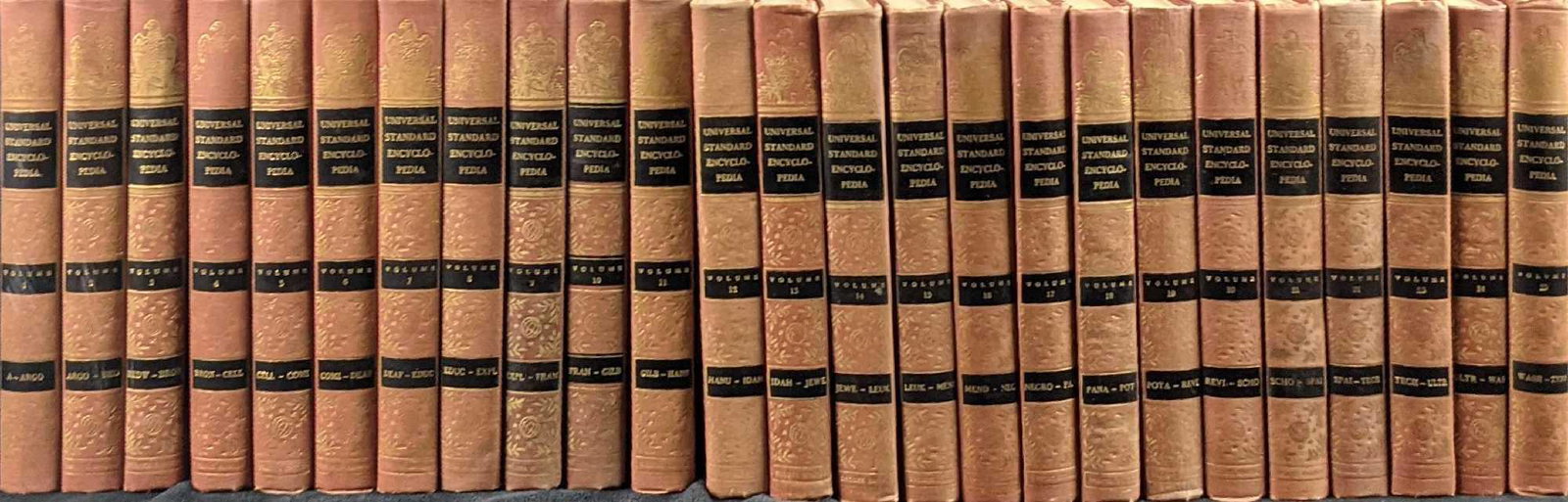 Universal Standard Encyclopedia Funk And Wagnalls: Funk & Wagnalls Universal Standard Encyclopedia 25 volume set. Deluxe Edition. Published by Standard Reference Works Publishing Company in 1956. All books are approx 5 1/2" x 1" x 8 1/8". Books are al