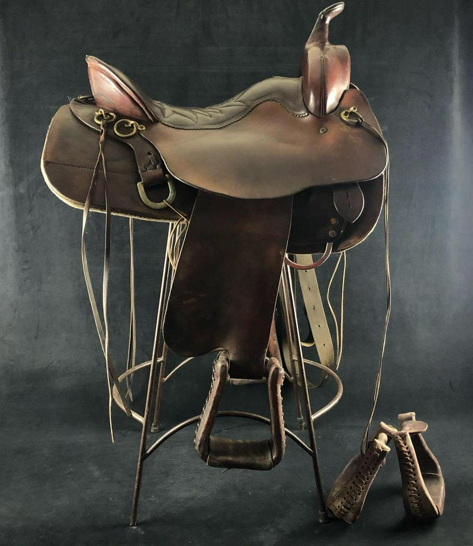 17.5 inch Used Tucker Cheyenne Wide Trail Saddle Model (1 of 20)