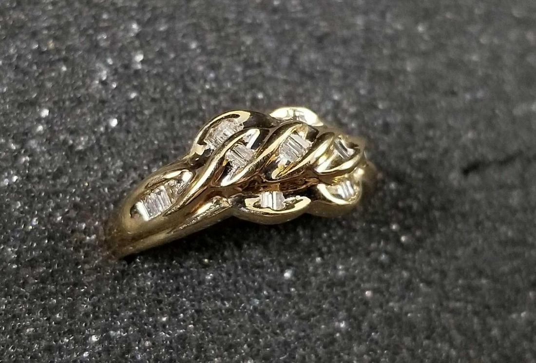 10K Gold Diamond Ring Size 7 (1 of 6)