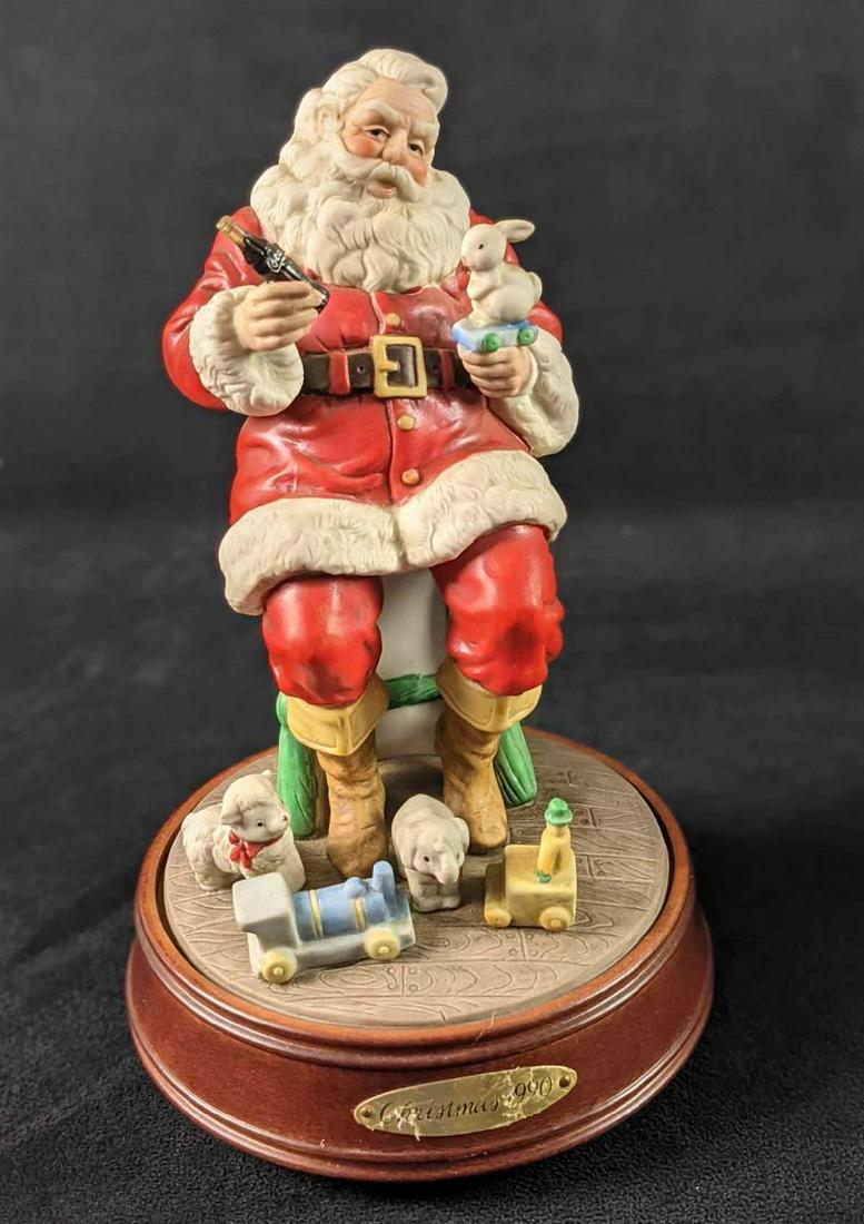 Coca Cola Christmas Santa Collection Musical Figurine (1 of 8)