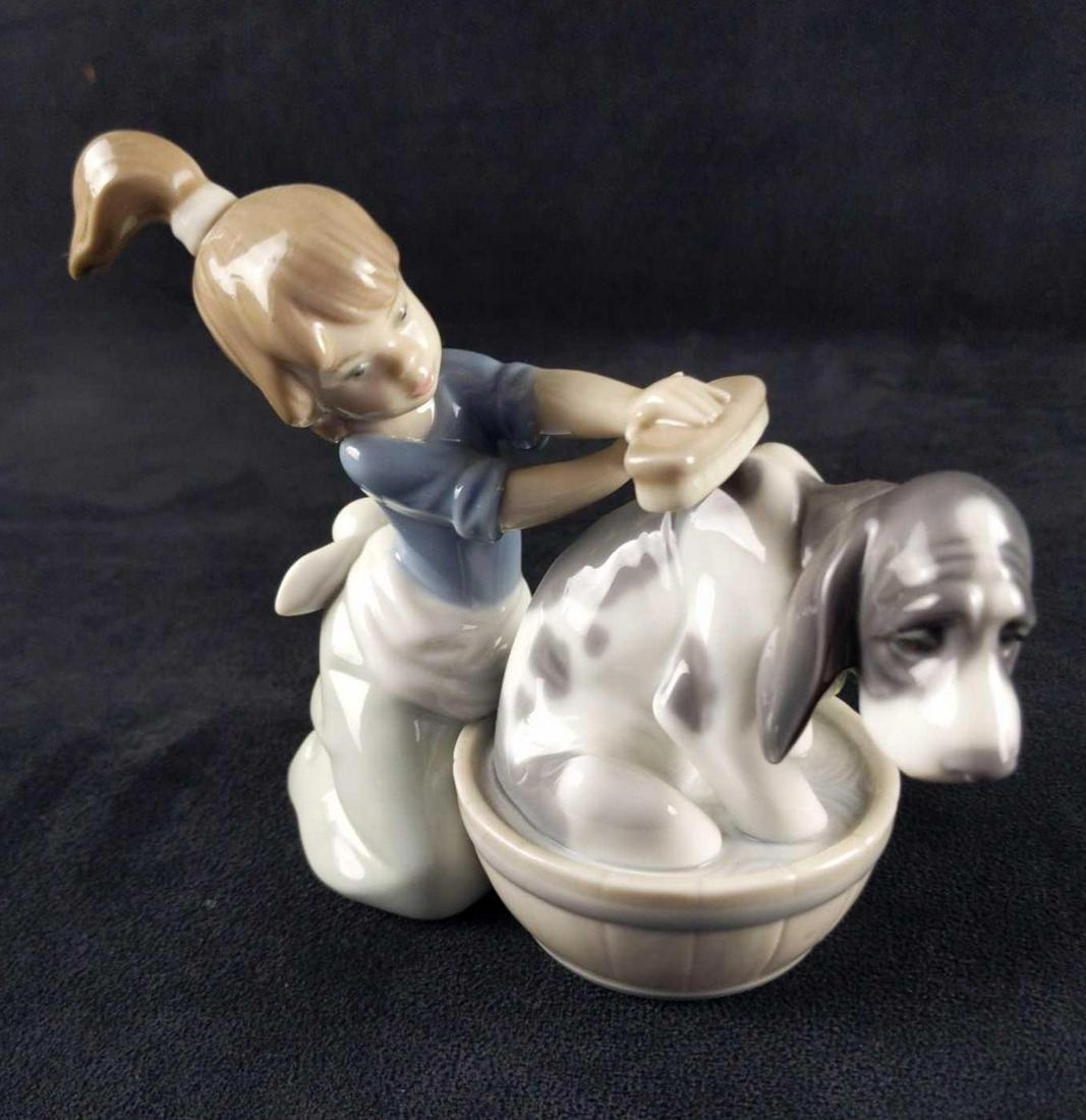 Spanish Porcelain Lladro Bashful Bather Girl Dog (1 of 6)