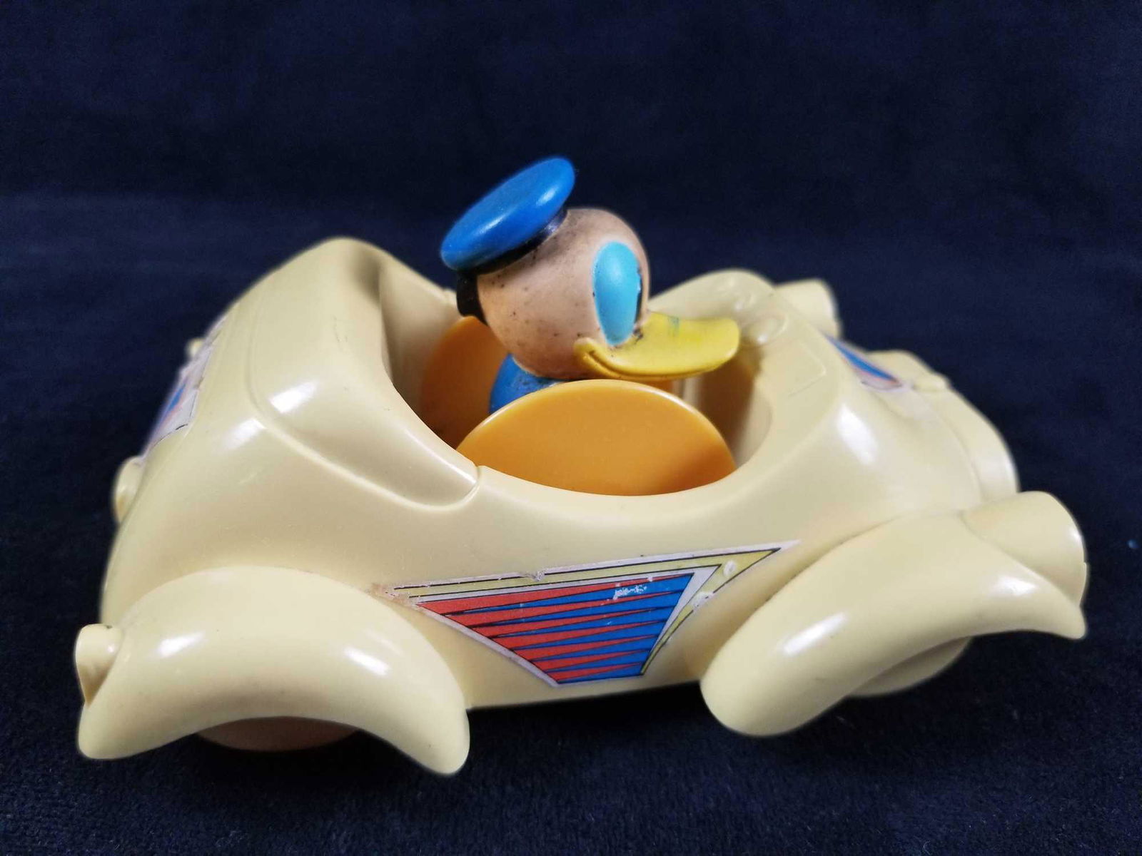 Vintage Donald Duck Classic Sailor ILLCO Pre-School Toy (1 of 9)