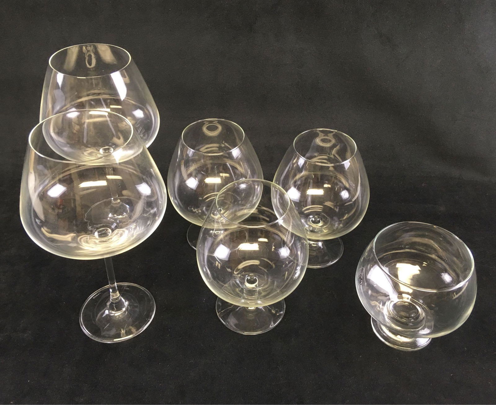 Classic Barware Collection of 6 Fine Crystal Glass: Classic Barware Collection of 6 Fine Crystal Glass Snifters; all are in excellent condition. 1) a snifter on a short pedestal shows a label "Phaltzgraff", measures 4 1/2" H x 4 1/2" DIA, 2) 2 - tall s