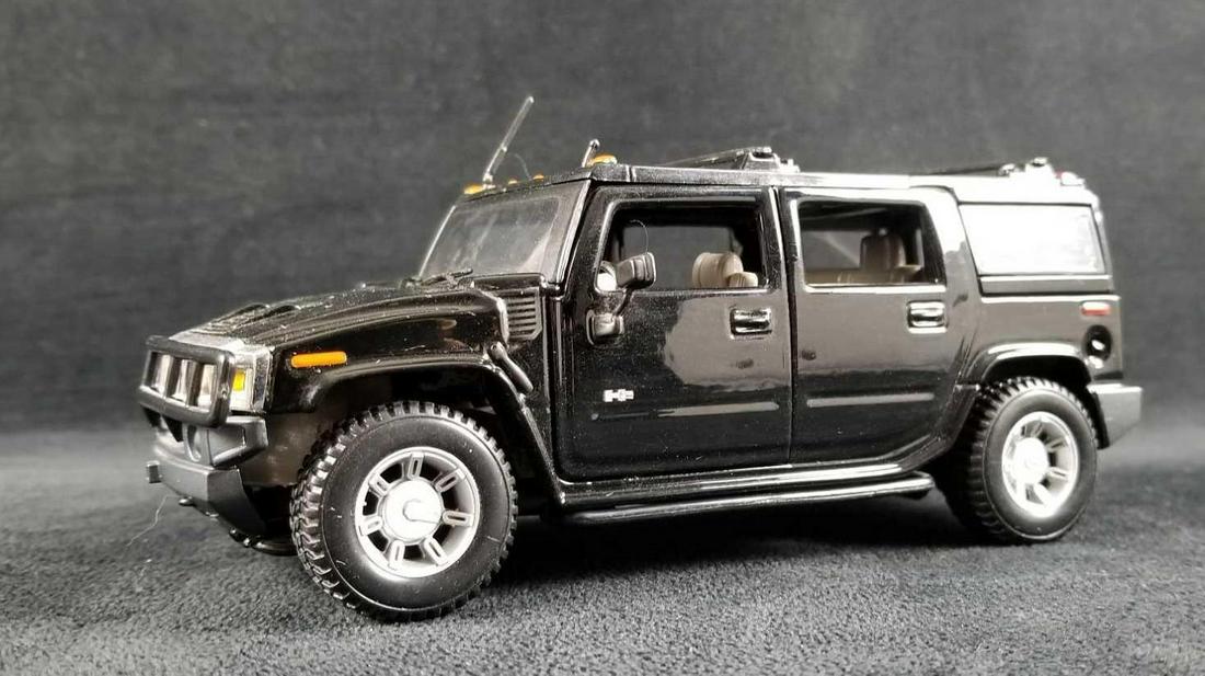 Maisto Diecast SUV Black Hummer H2 (1 of 9)