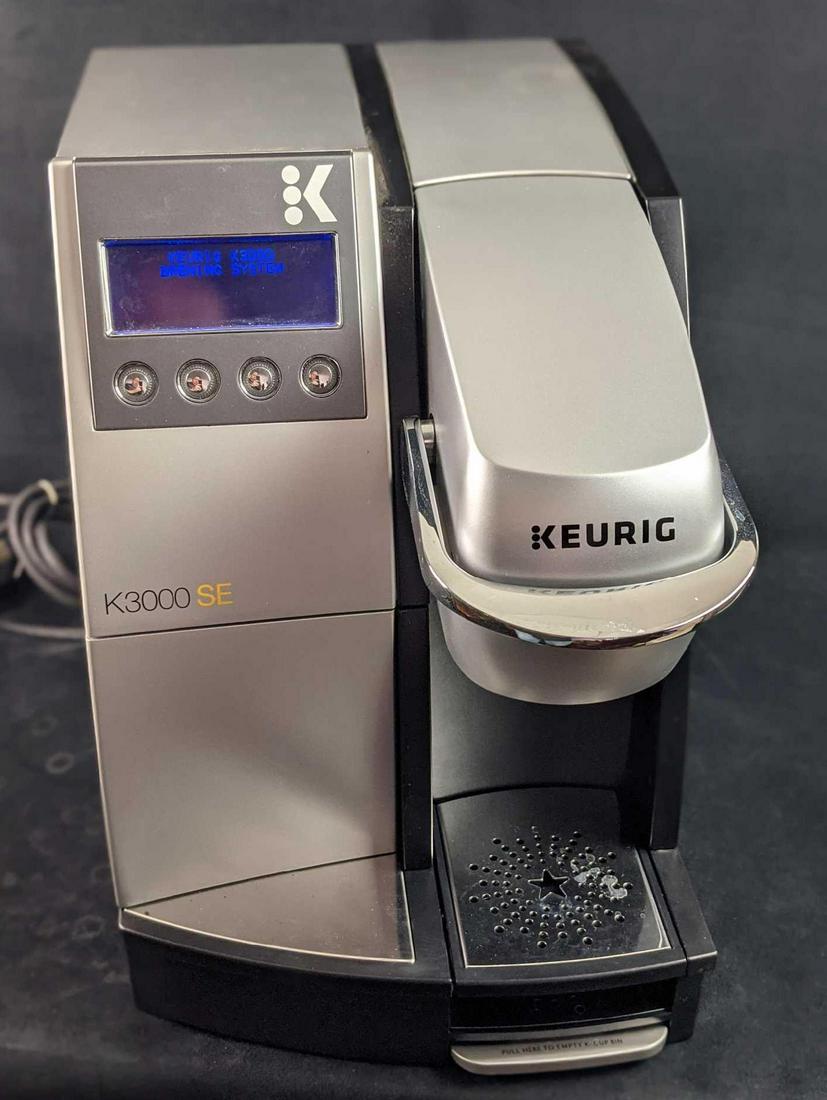Keurig K3000SE K-Cup Commercial Brewing System (1 of 8)