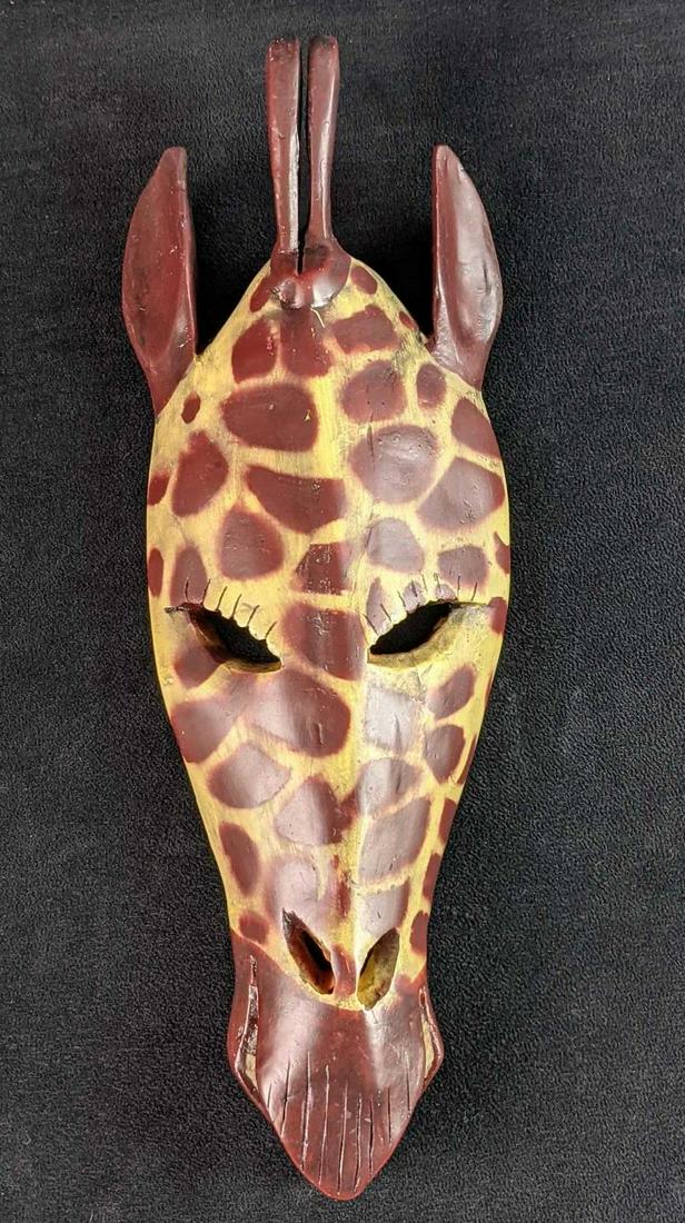 Classic African Wildlife Tribal Style Giraffe Wall Mask (1 of 7)