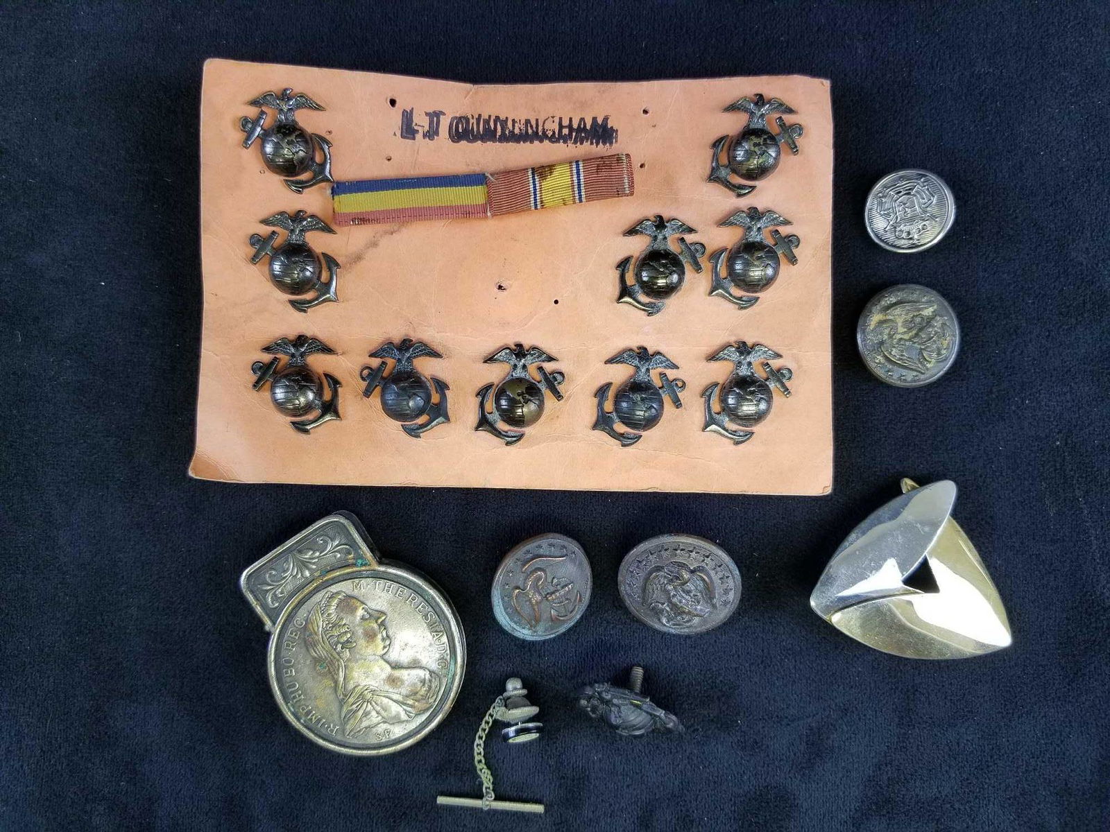 Lot of 20 Pieces WW2 USMC Eagle Globe Anchor Pins (1 of 9)