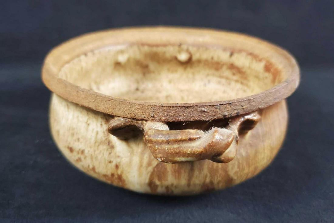 Vintage Hand Made Ceramic Earthenware Pot (1 of 8)