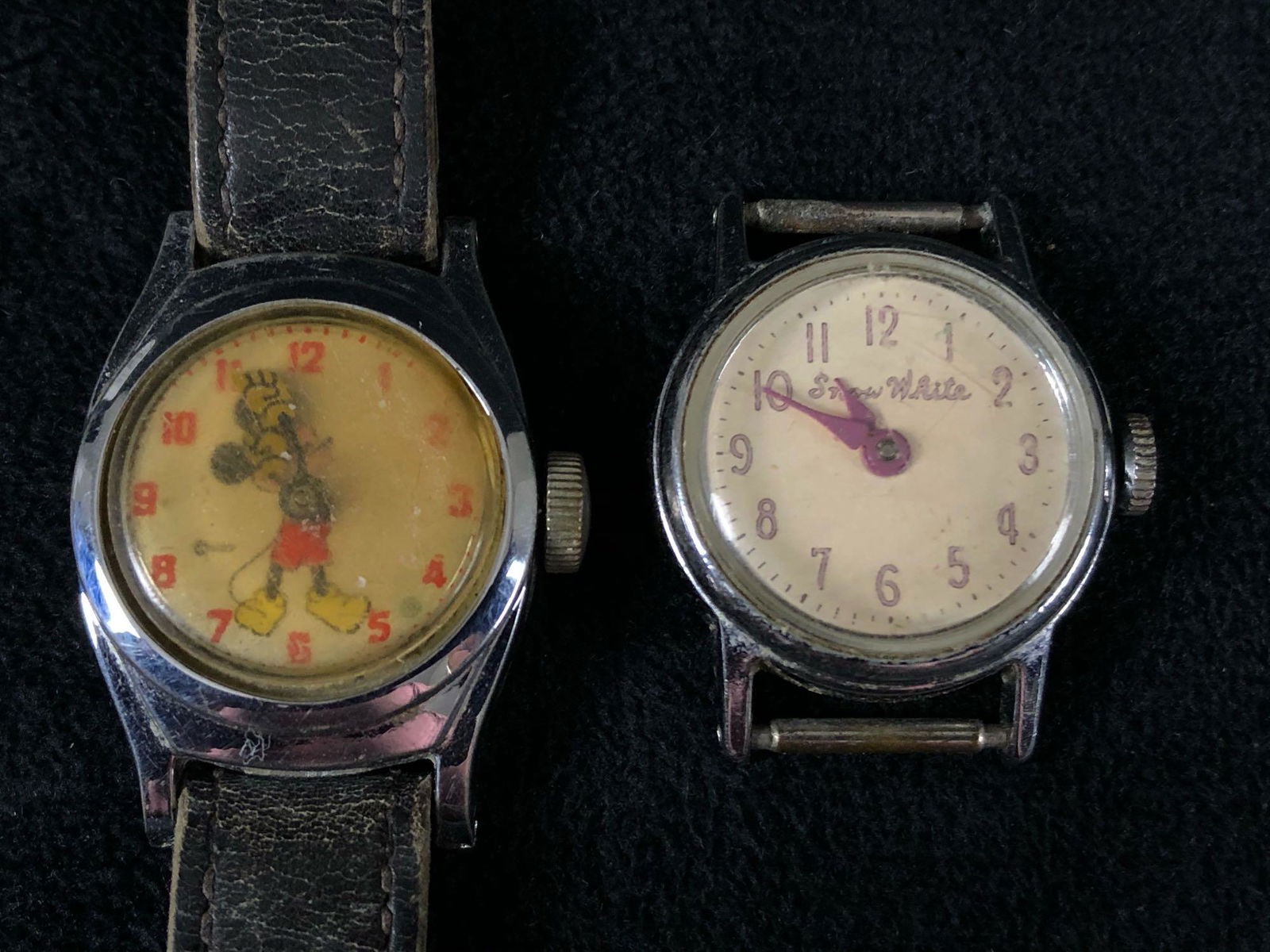 Vintage Timex Great Briton Micky Mouse & US Time Snow: Vintage Timex Great Briton Micky Mouse & US Time Snow White Laddies Watches.These watches are for repair or parts . Please view all our pictures they are part of our description. This lot includes the