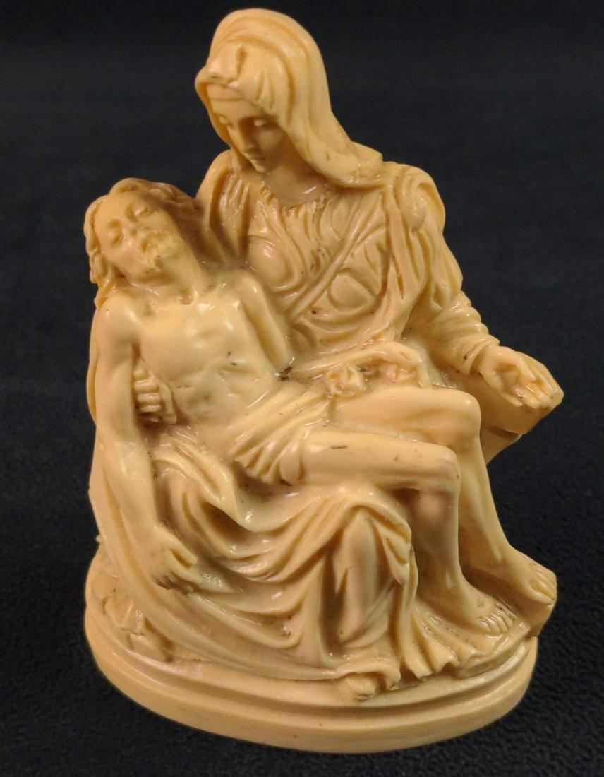 Mini Figurine Mary Holding Jesus After The Crucifixion (1 of 7)