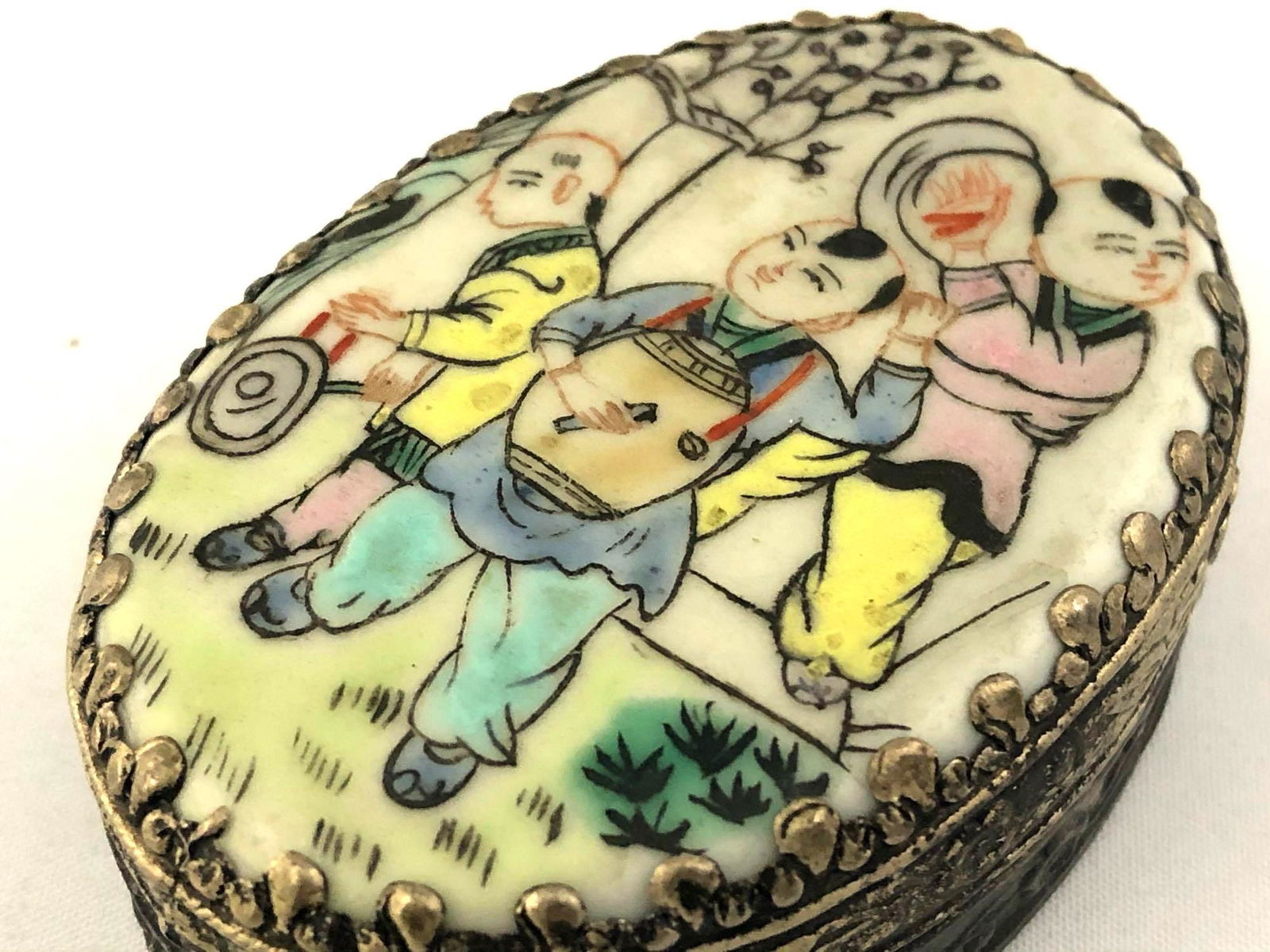 Vintage Etched Hand Painted Chinese Trinket / Compact (1 of 8)