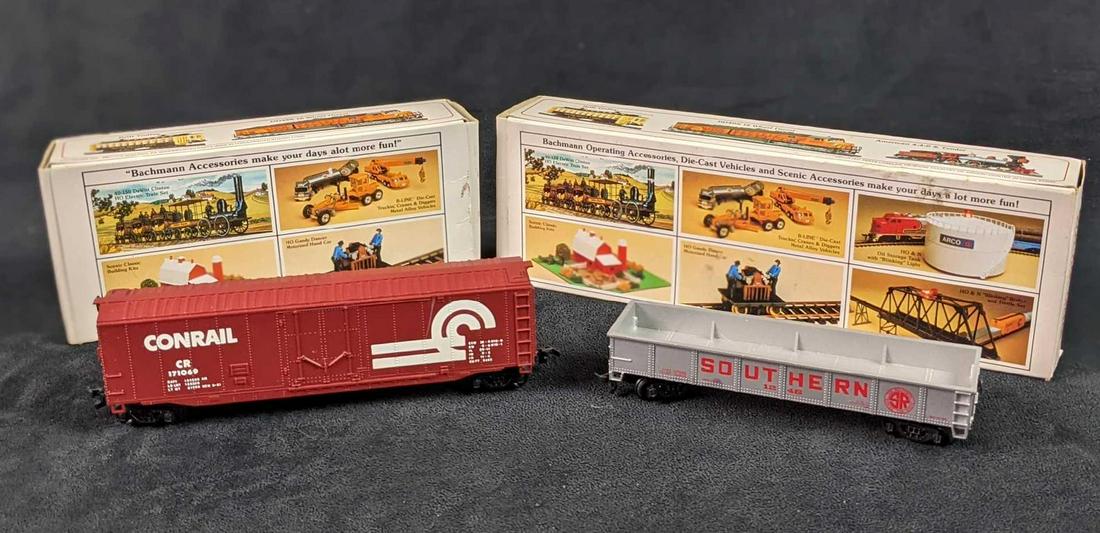 Vintage Bachmann HO Scale Conrail Box Car And Southern (1 of 8)