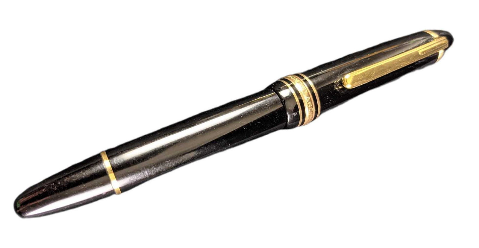 Montblanc Meisterstuck Fountain Pen M145: The subtlety of the new Montblanc Meisterstuck Fountain Pen exhibits Montblancâ€™s distinct craftsmanship. Designed with elegance, this beautiful writer features a precious black resin finish whi