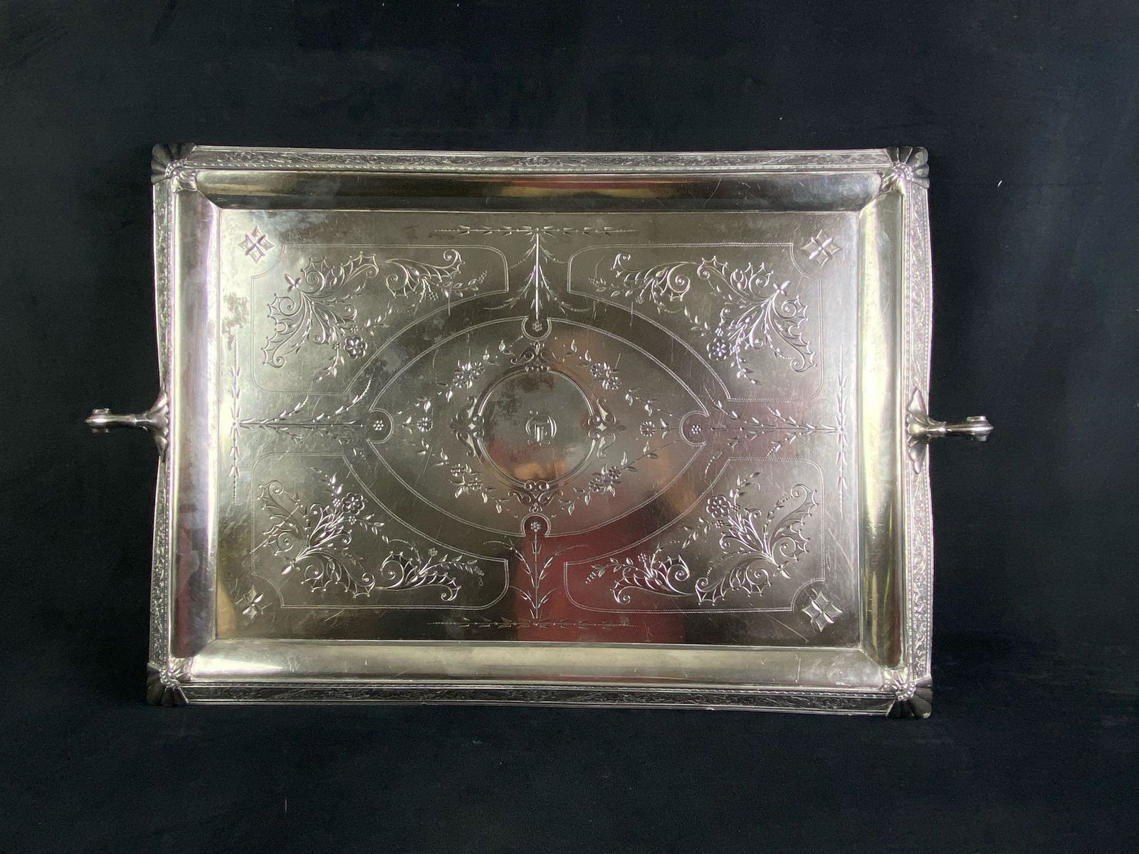 Antique Meriden Britannia 1924 Quadruple Silver Etched (1 of 10)