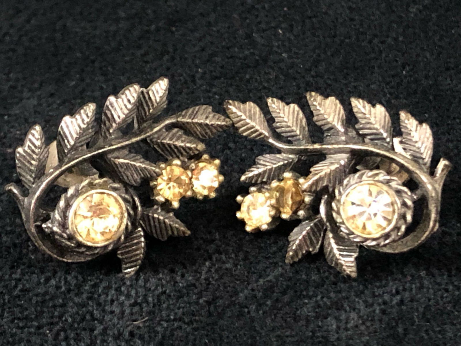 Vintage Coro Sterling Silver Earnings Leaf Pattern (1 of 10)