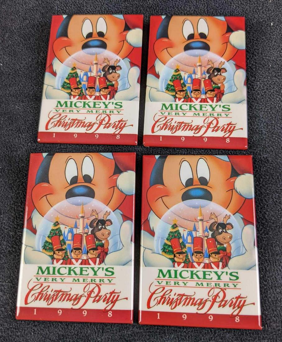 4 Disney Mickey's Very Merry Christmas Party 1998 Pins (1 of 2)