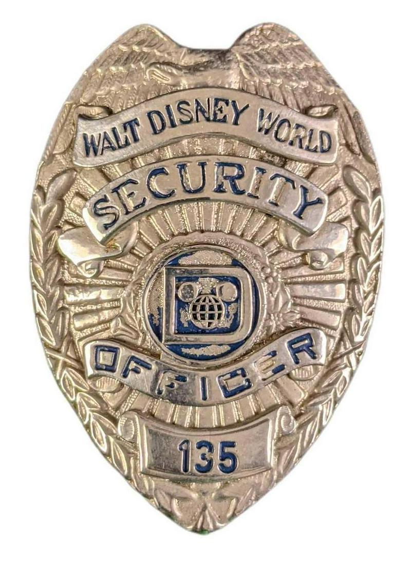 個人装備 Walt Disney World Security Badge A 1980s Walt Disney World Security Badge. - Van Eaton Galleries