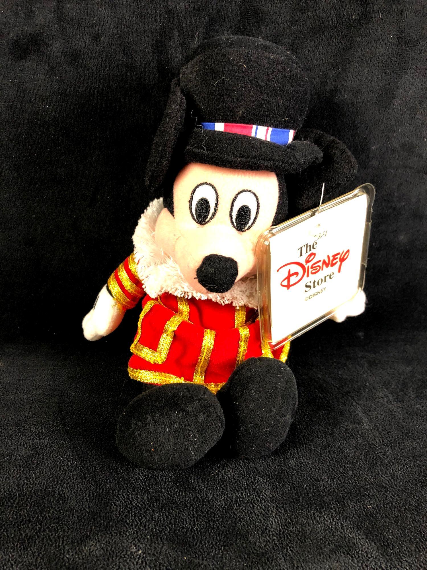 Disney Beefeater Mickey Mouse Bean Bag Doll UK (1 of 4)