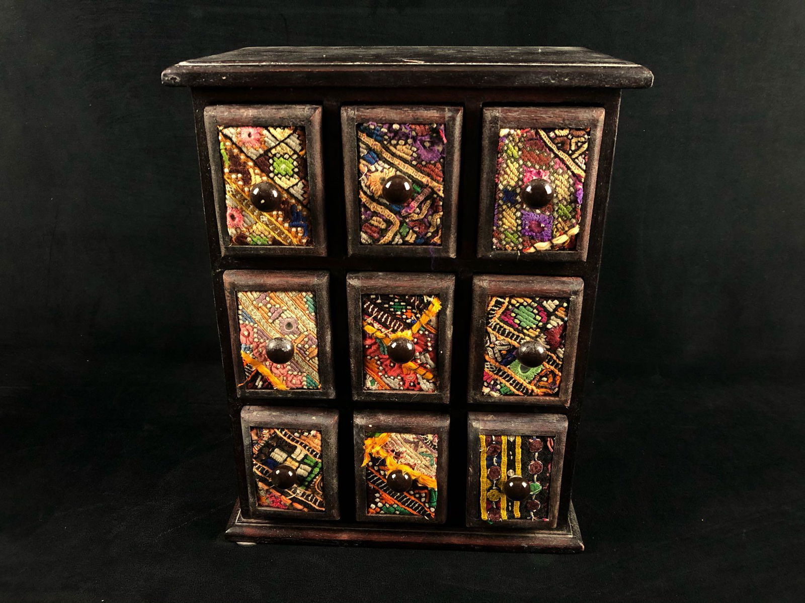 Vintage Miniature Table Top Cubbyhole Chest (1 of 6)