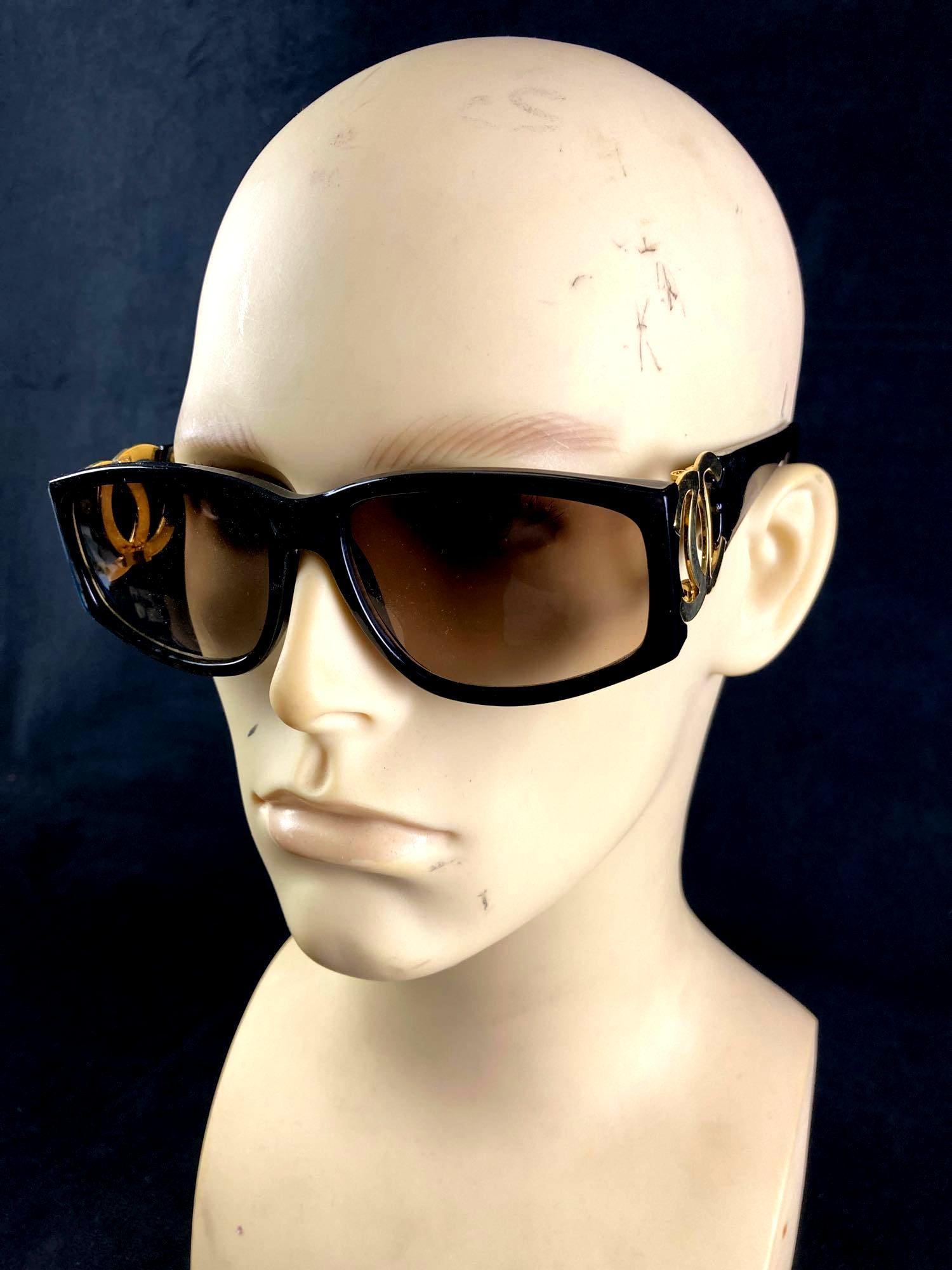 Chanel Sunglasses (1 of 5)