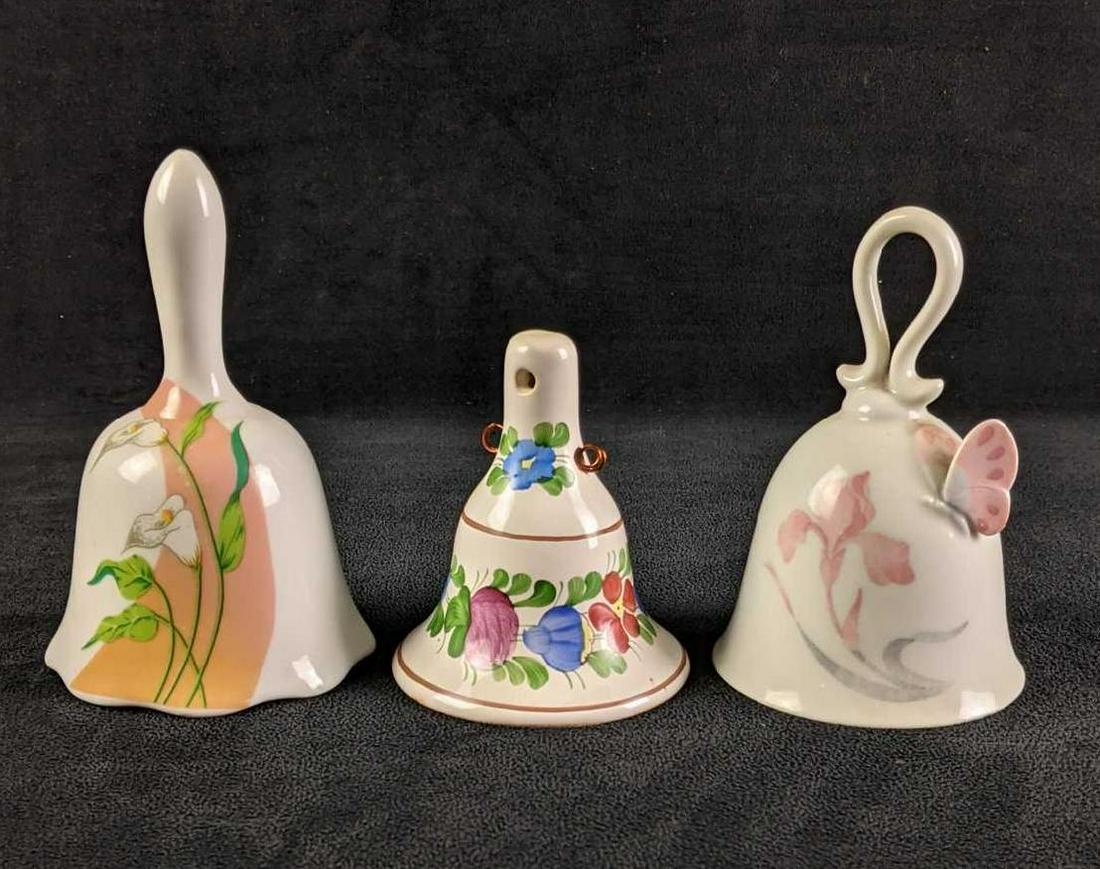 Decorative Flower Design Bells (1 of 7)