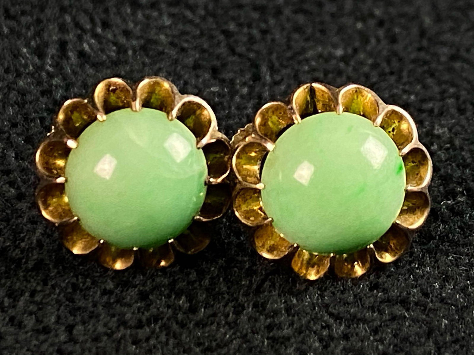 Antique 10K Gold Jade Button Stud Screw Back Earrings (1 of 6)