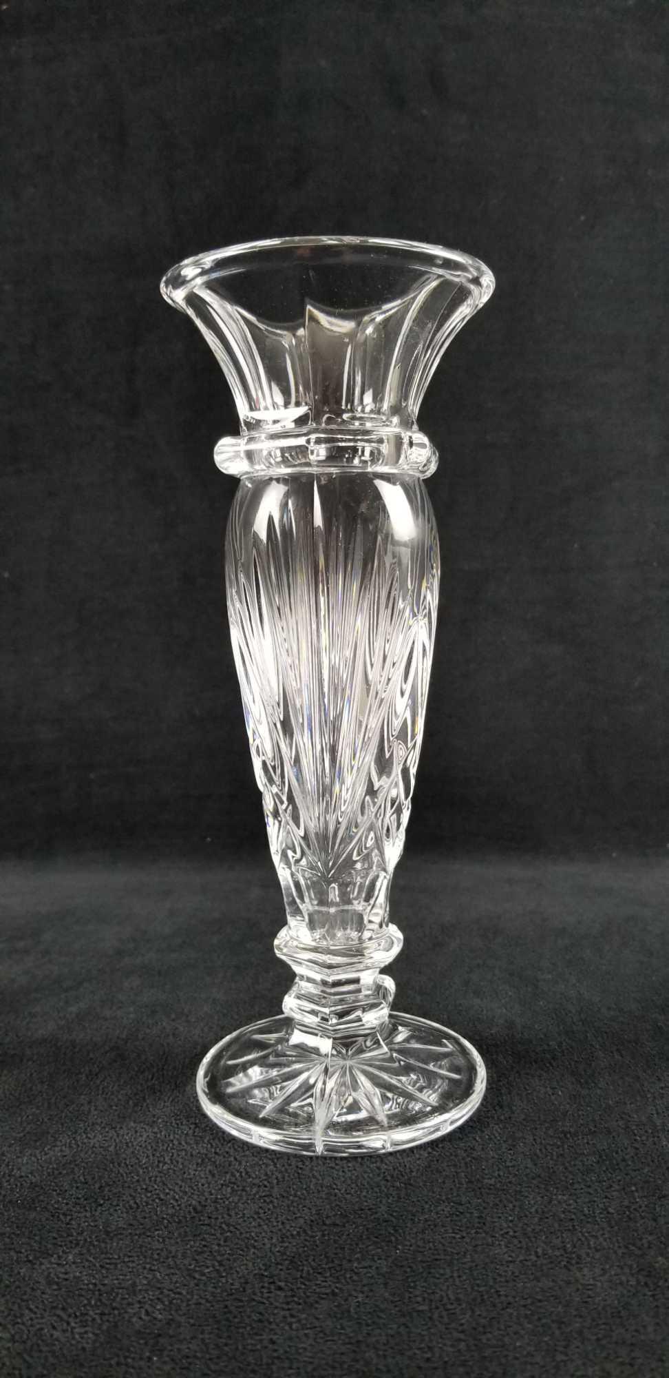 Round Clear Crystal Flower Vase (1 of 7)