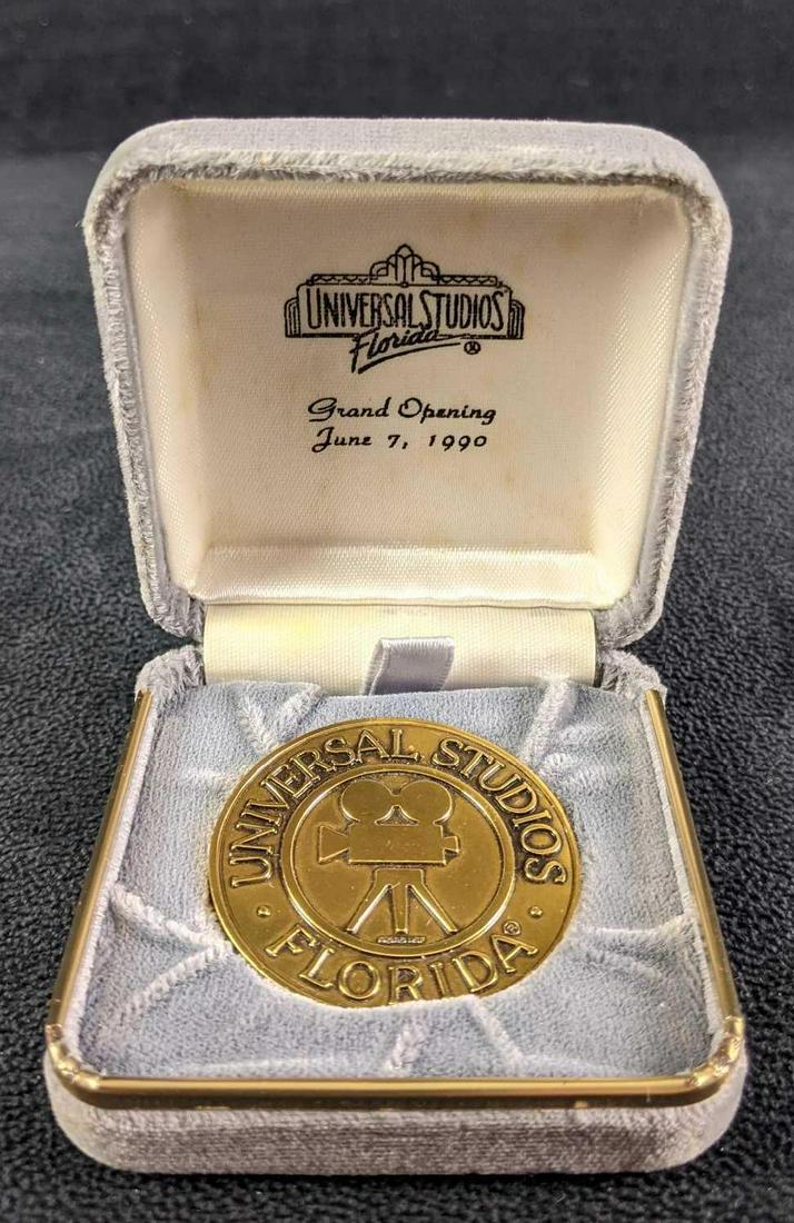 Universal Studios Fla Grand Opening Earthquake Coin (1 of 5)