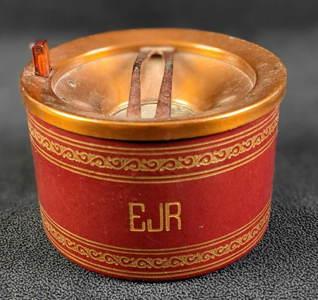 Vintage Cigar Cutter Trapdoor Ashtray (1 of 7)