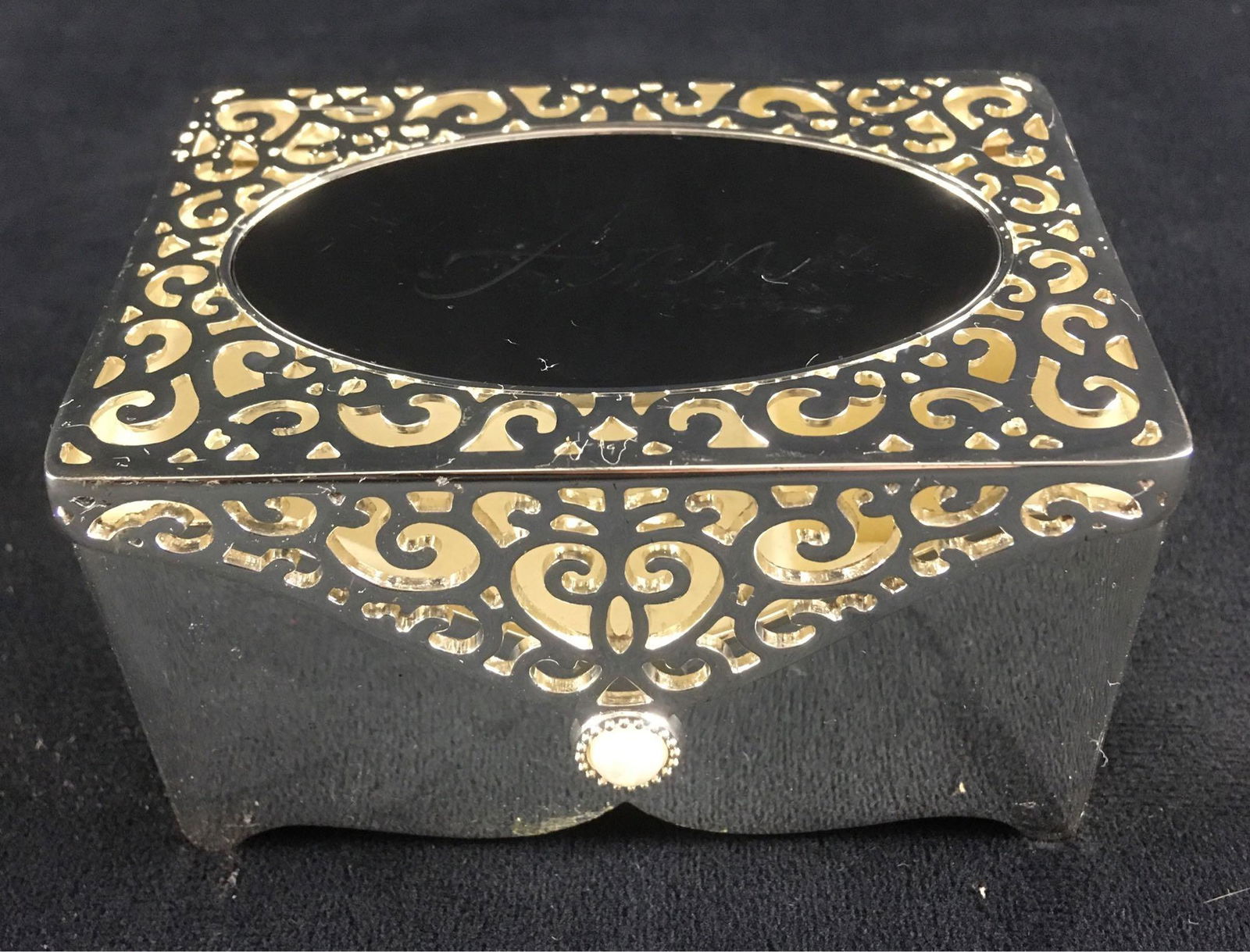 Vintage Things Remembered Small Jewelry Box (1 of 6)