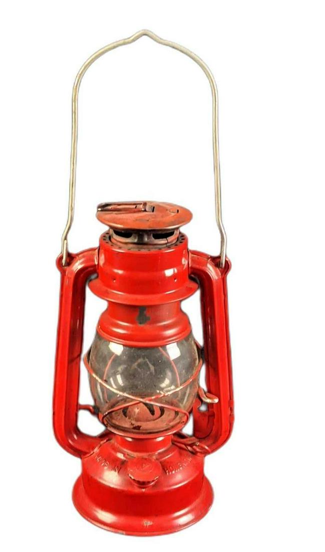 Vintage Red Globe Oil Lantern By Worldlight Model 303 (1 of 8)
