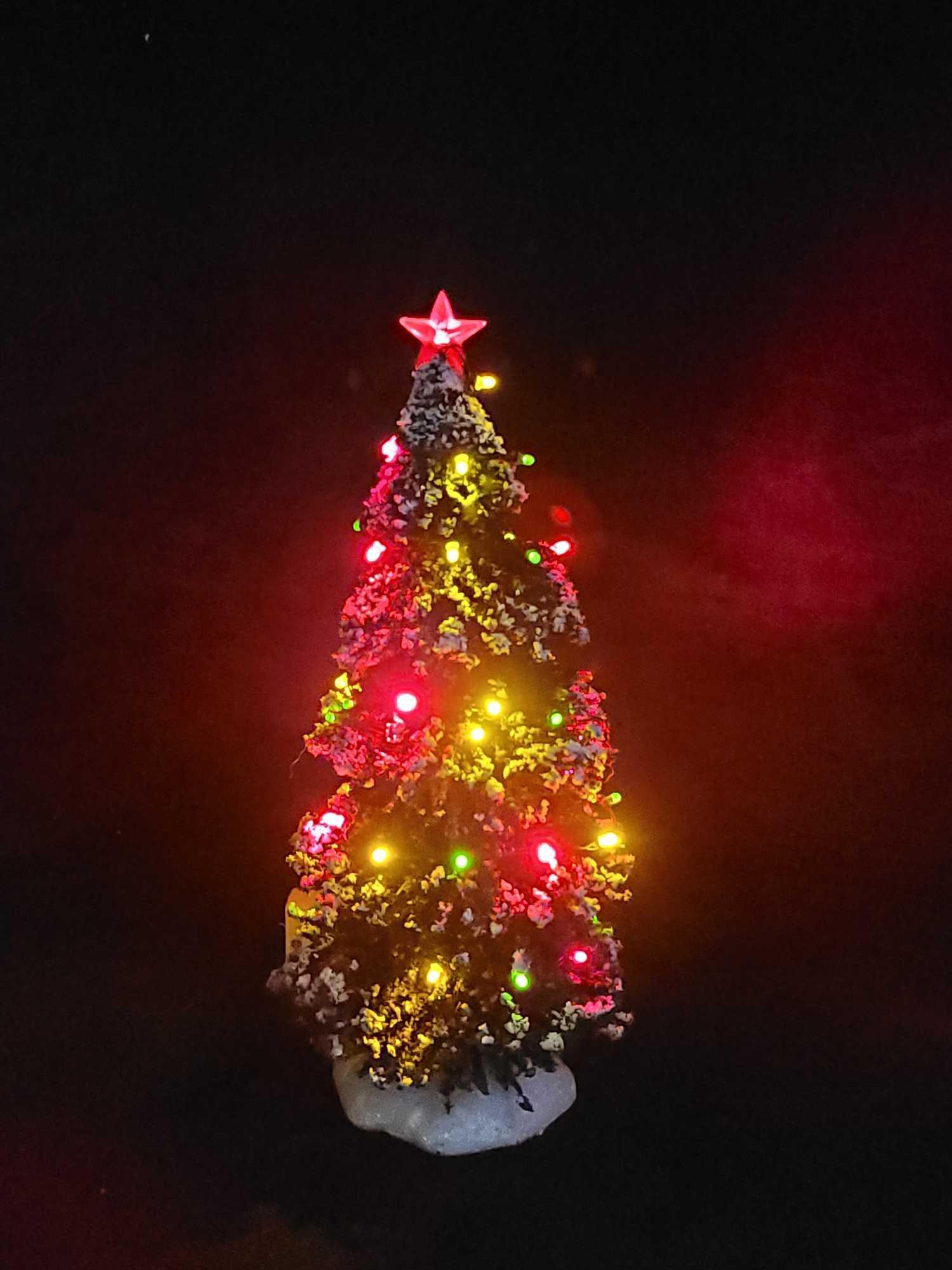 St Nicholas Square O Christmas Tree Village Collection (1 of 5)