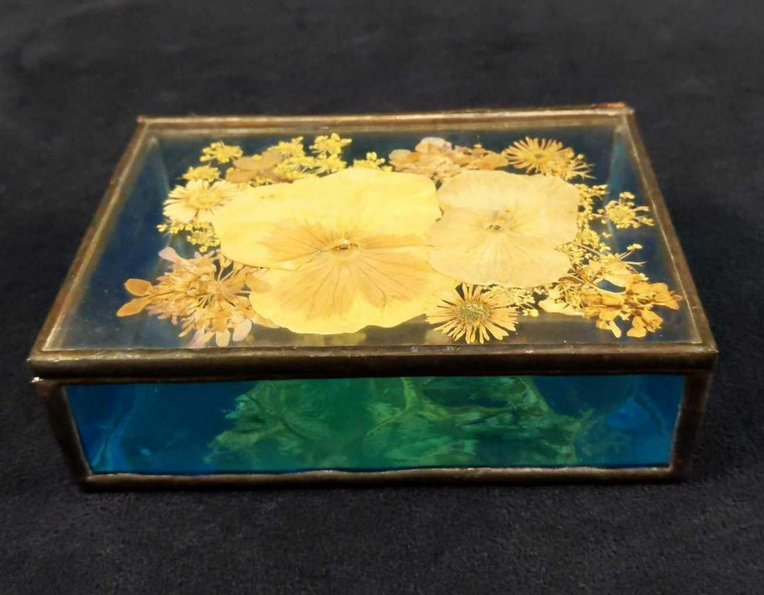Vintage Glass Trinket Box With Pressed Flowers (1 of 8)