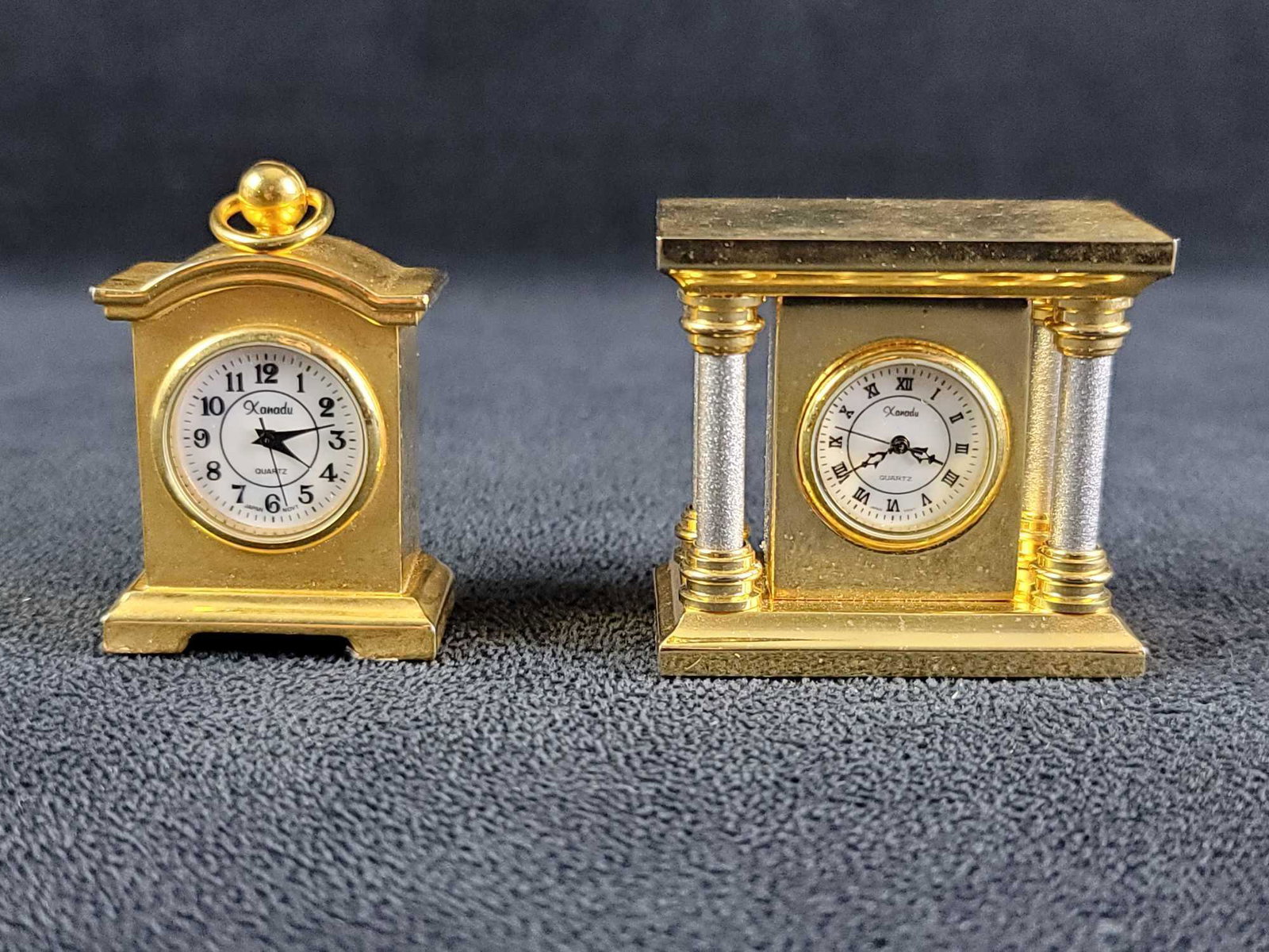 Gold Tone Minature Table or Desk Clock (1 of 8)