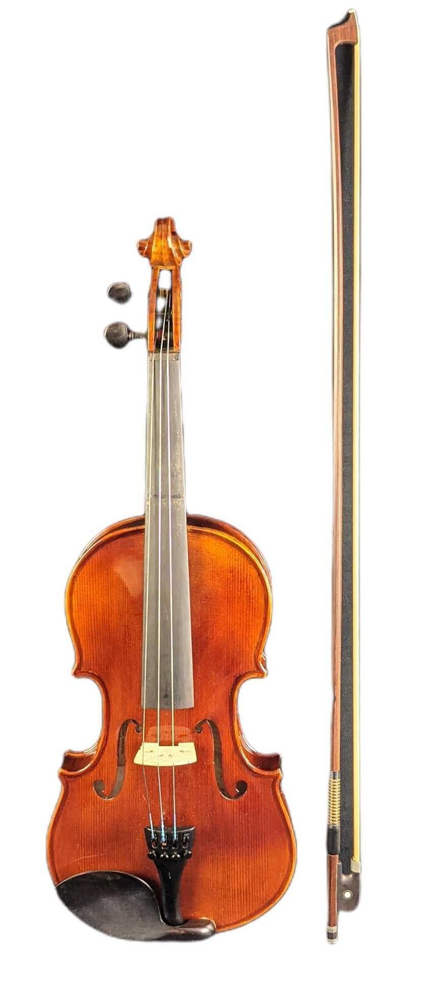 Violmaster Young Master Full Sized Violin With Case (1 of 12)