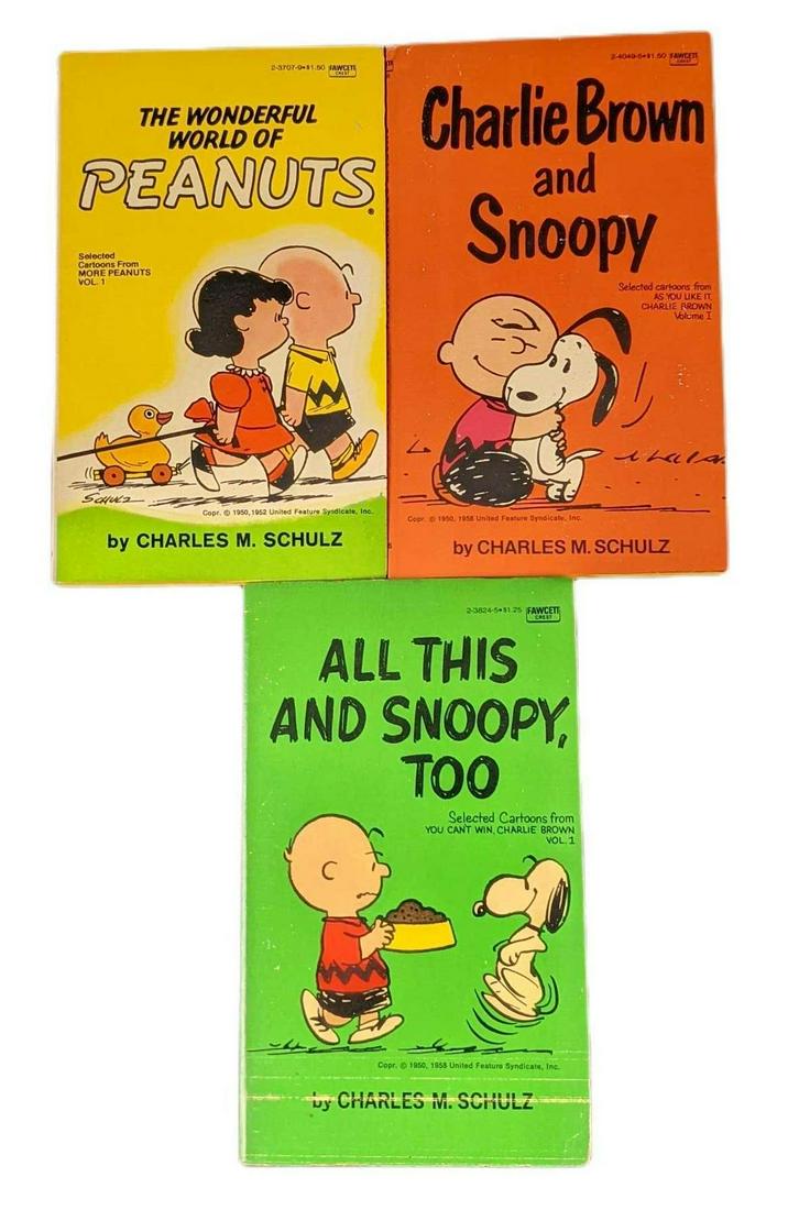 Three Vintage Paperback Charlie Brown Snoopy Books (1 of 7)