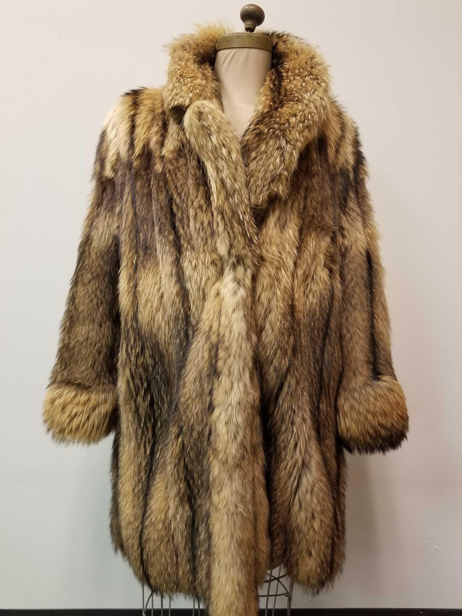 Tanuki Fur Coat (1 of 4)
