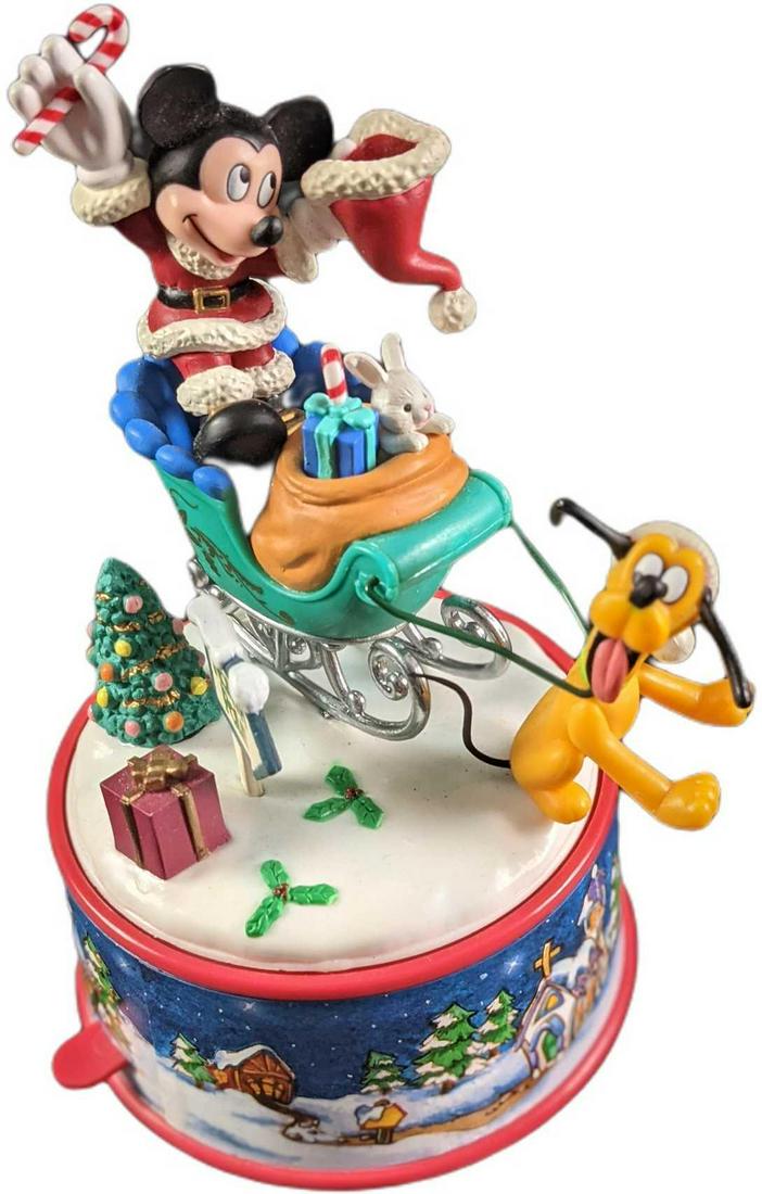 Disney Christmas Mickey & Pluto Music Box (1 of 6)
