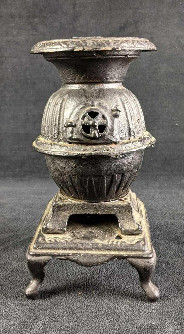 Vintage Salesman Model Potbelly Stove (1 of 8)