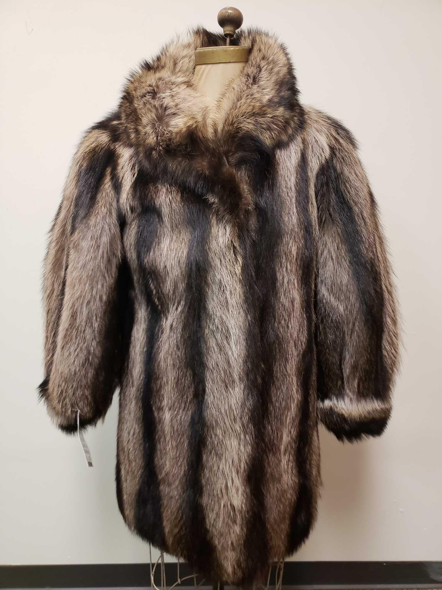 Raccoon Fur Coat (1 of 5)