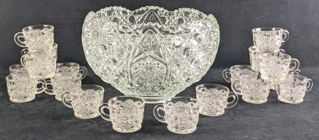 Vintage Smith Pressed Glass Punch Bowl And Glasses (1 of 10)