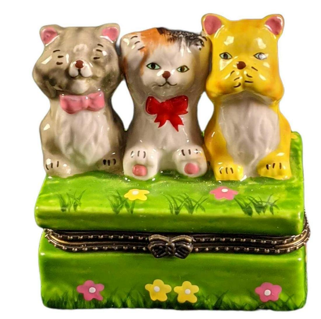 Vintage Hand Painted Ceramic See No Evil Kitties (1 of 8)