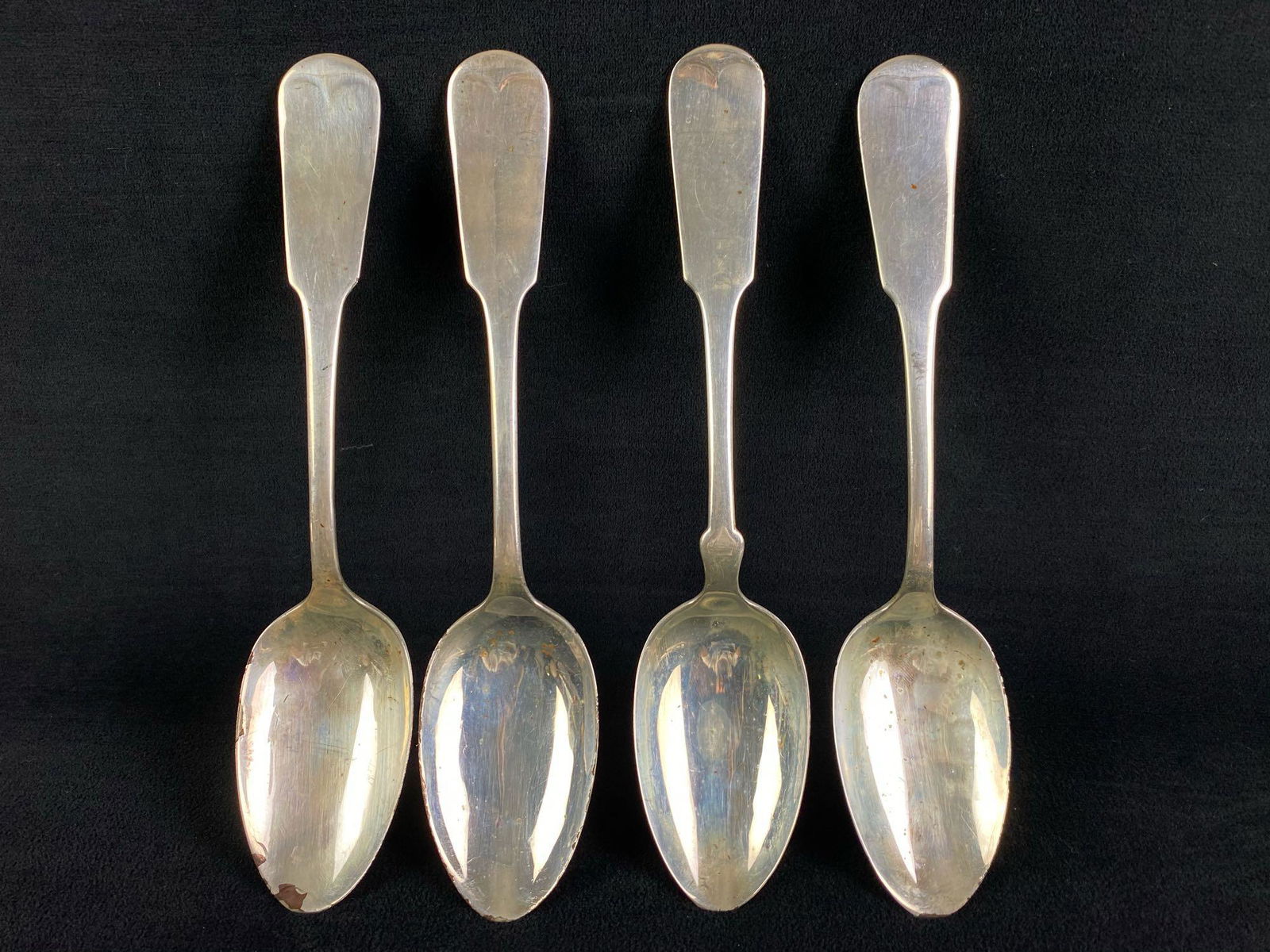 Vintage WM Rogers Silver Plated Table Spoons: These fine Vintage - Antique items have been tested and researched prior to listing . Please view all our pictures they are part of our description DETAILS : Maker- Rogers Metal- Silver Plate Color- S