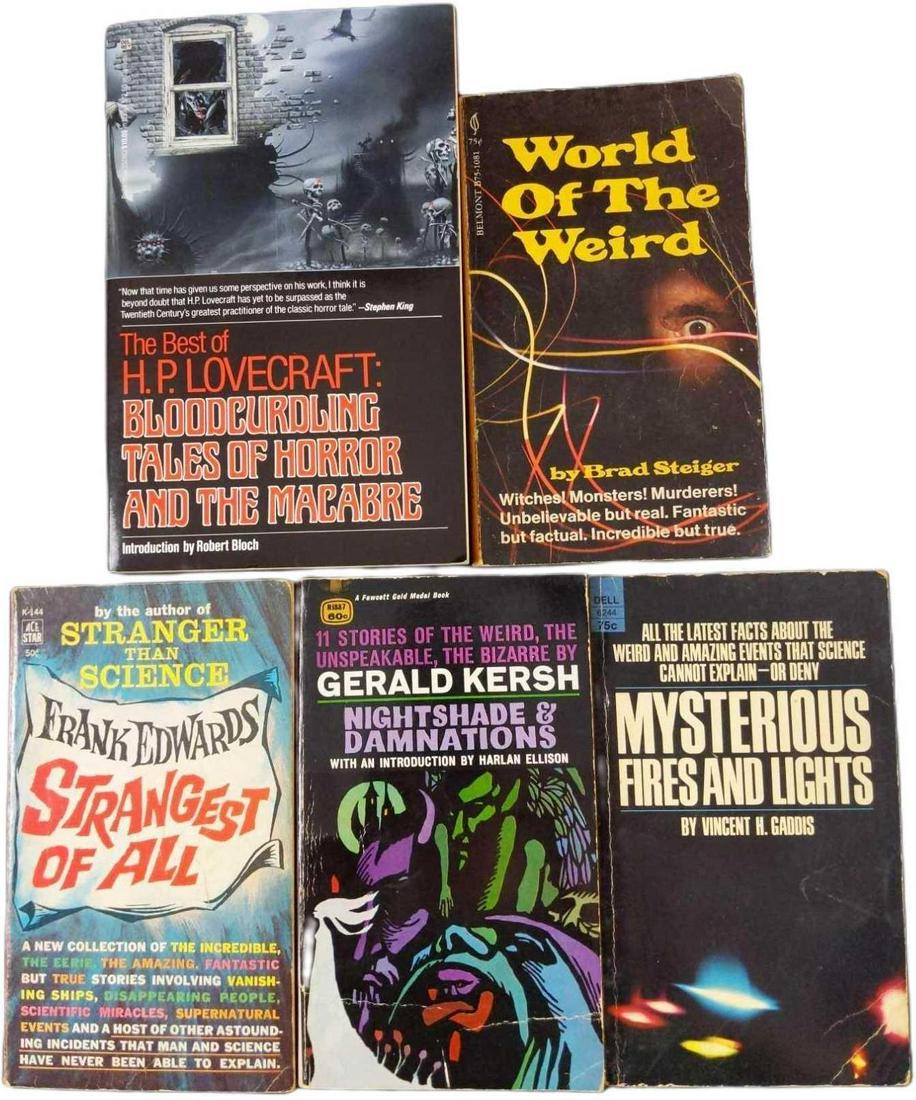 5 Vintage Paperback Books Of The Weird (1 of 7)