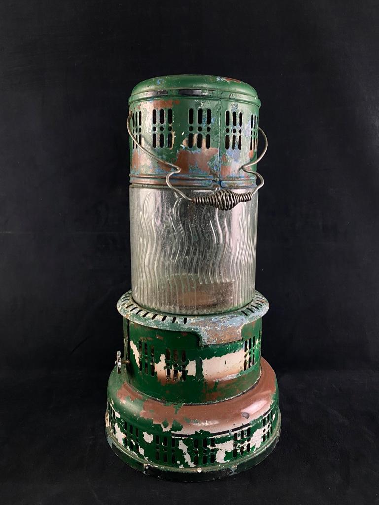 Vintage Perfection Kerosene Heater w/ Glass Globe (1 of 5)